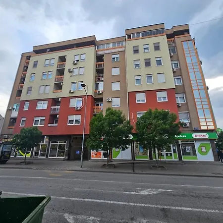 Lejlighed Centar Lux - Free Private Parking, 10-min Walk Downtown Novi Sad