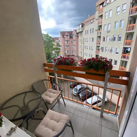 Centar Lux - Free Private Parking, 10-min Walk Downtown * 诺威萨