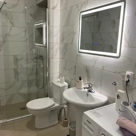 Lejlighed Centar Lux - Free Private Parking, 10-min Walk Downtown *